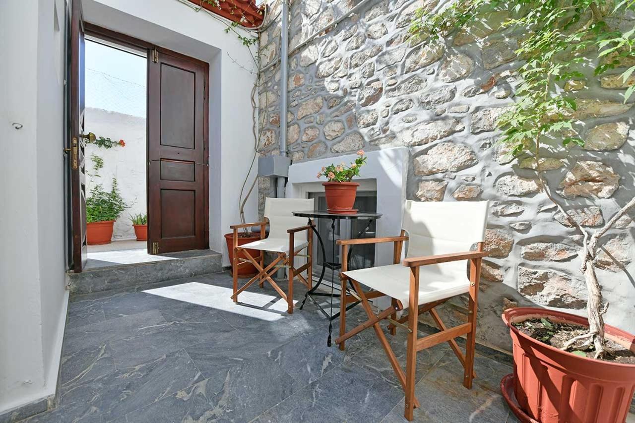 Appartement Margarita'S House à Hydra  Extérieur photo